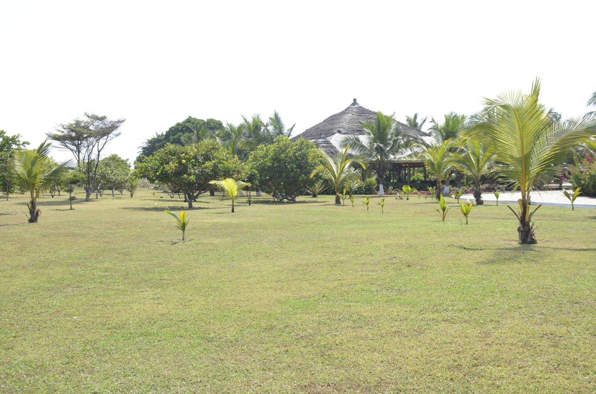 Bojo Beach Resort Botianaw Exterior photo